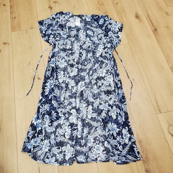 New Torrid Womens One Size 1 / 2 (14-20) Blue Floral Cinc Waist Tie Kimono $69 - Picture 6 of 16